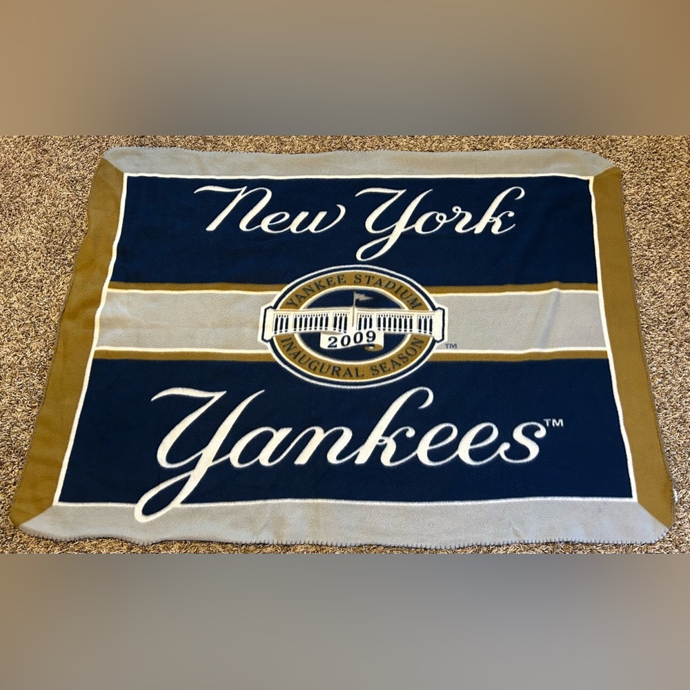 New York Yankees Stadium Inaugural Season 2009 Blanket